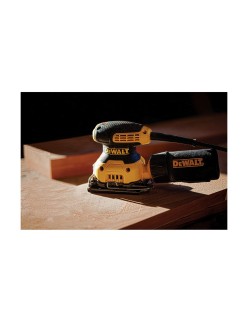 Orbital sander Dewalt DWE6411 230 W